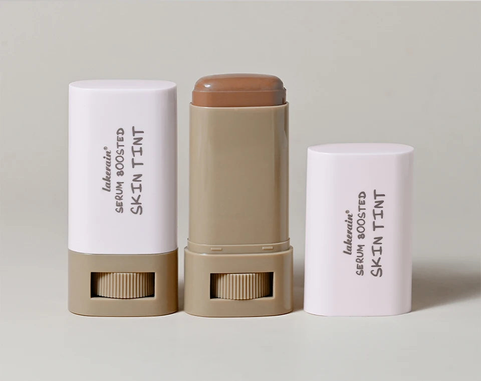 Nouveau sérum baume teinté pour la peau, enrichi, texture soyeuse, couvrance hydratante, effet repulpant, teint uniforme, meilleur fond de teint en stick, maquillage de voyage