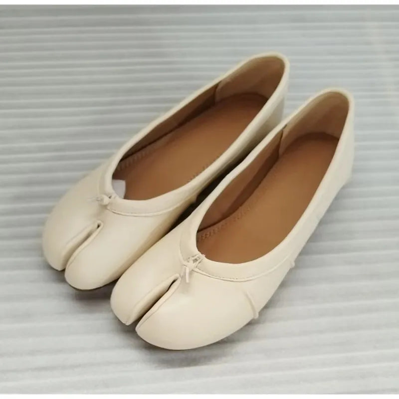 Chaussures plates de ballet pour femmes à bout fendu, chaussures tabi tendance, mocassins décontractés à enfiler, espadrilles en cuir plissé pour femmes, zapatillas mujer
