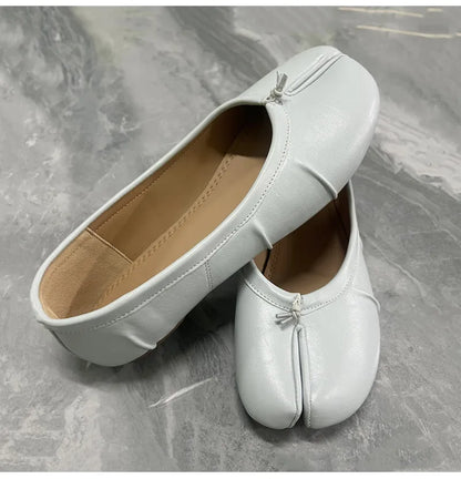 Chaussures plates de ballet pour femmes à bout fendu, chaussures tabi tendance, mocassins décontractés à enfiler, espadrilles en cuir plissé pour femmes, zapatillas mujer