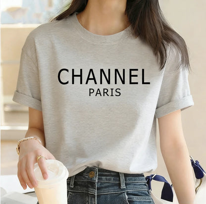 Marque de luxe, T-shirt graphique pour femmes lavable en machine, mode décontractée et élégante CHANNEL, haut à col rond à manches courtes, vêtements pour femmes