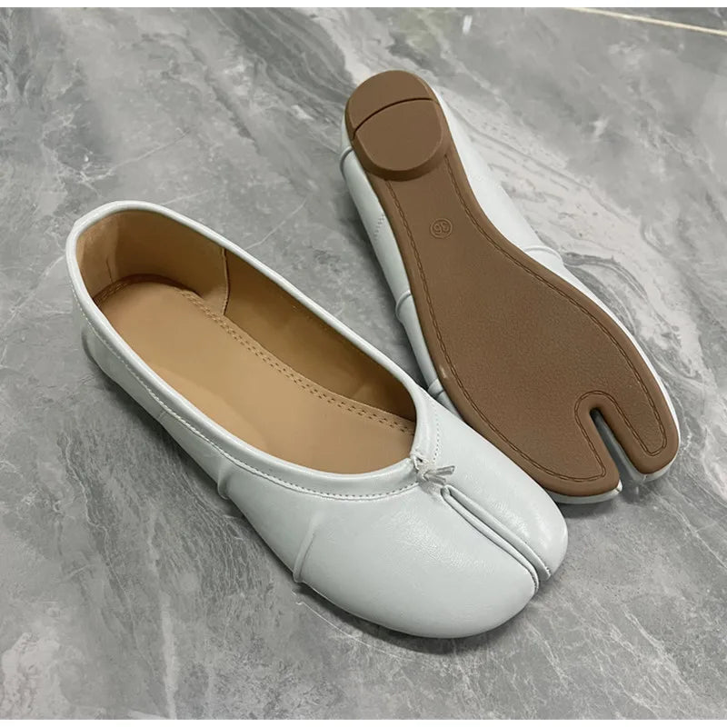 Chaussures plates de ballet pour femmes à bout fendu, chaussures tabi tendance, mocassins décontractés à enfiler, espadrilles en cuir plissé pour femmes, zapatillas mujer