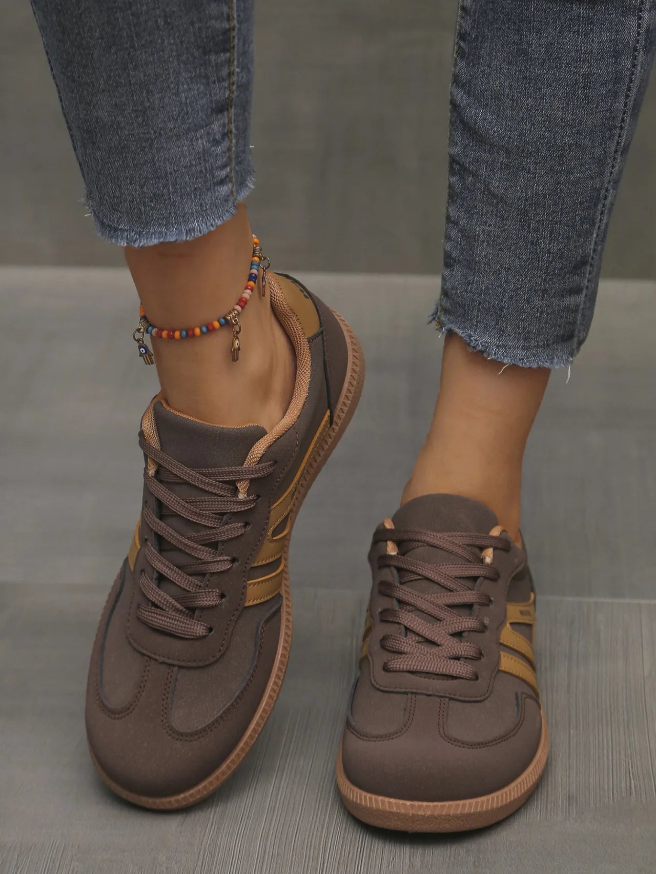 Baskets d'automne pour femmes à couleurs mélangées, mode à empiècements, chaussures vulcanisées à talon plat, chaussures décontractées en cuir PU antidérapantes à lacets pour femmes