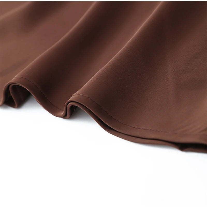 Robe à bretelles plissée unie pour femme col carré sans manches épaules dénudées cintrée à la taille effet amincissant robe de soirée et de fête pour femme 2025