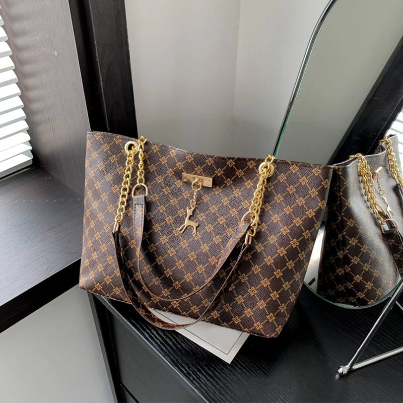 Nouveau sac à main pour la presbytie, texture en cuir souple, grand cabas grande capacité pour femme avec accessoires suspendus, sac à bandoulière