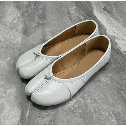 Chaussures plates de ballet pour femmes à bout fendu, chaussures tabi tendance, mocassins décontractés à enfiler, espadrilles en cuir plissé pour femmes, zapatillas mujer