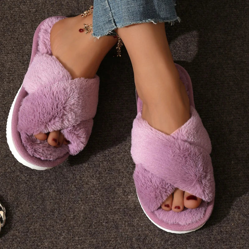 Pantoufles croisées chaudes, moelleuses et duveteuses pour femmes, légères, à talons plats, sandales en fourrure pour femme, automne-hiver, à bout ouvert, antidérapantes, chaussures d’intérieur pour la maison et le s