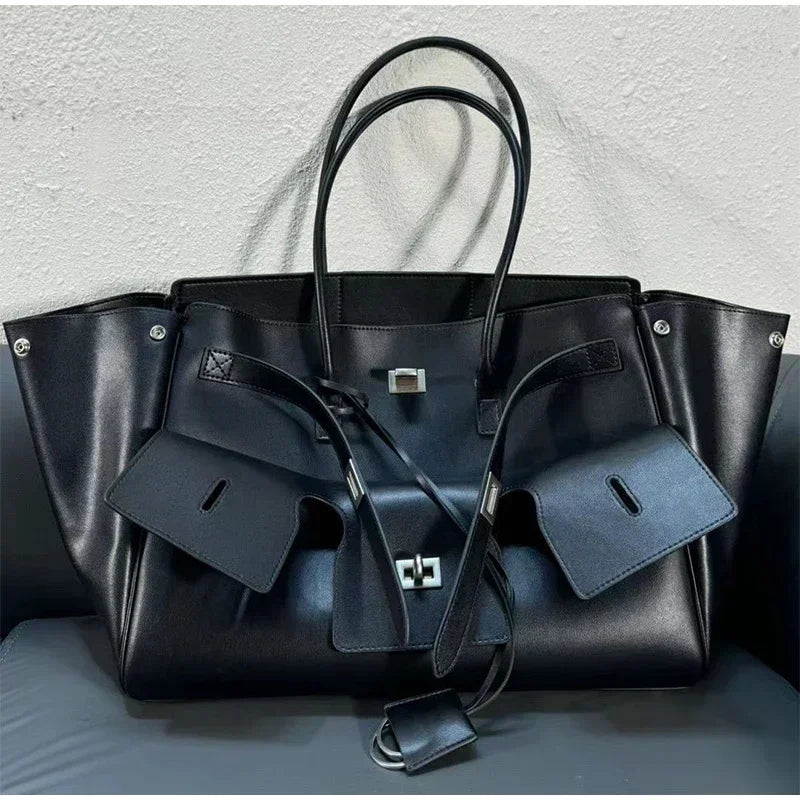 Sac fourre-tout Designer Wings en cuir véritable, sac à bandoulière pour femme de grande capacité pour les trajets quotidiens, sac à main polyvalent de style locomotive luxueux