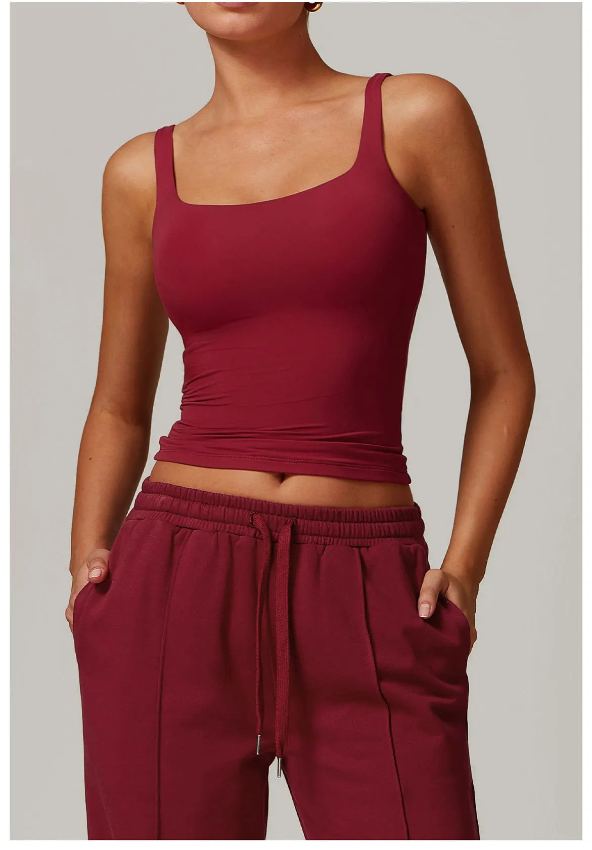 Brassière de sport respirante haut de fitness anti-transpiration pour femmes brassière de yoga haut court anti-chocs push-up brassière de sport haute résistance haut d’entraînement pour salle de sport