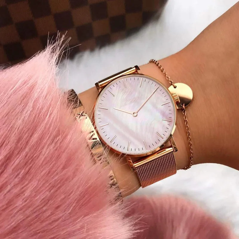 Montres pour femmes tendance de luxe à quartz en alliage pour femme, bracelet en maille métallique, montre simple pour femme, horloge féminine, montre femme