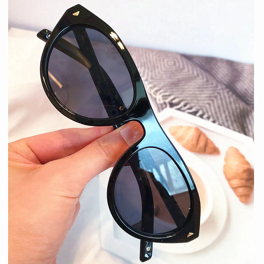 lunettes de soleil vintage petites rondes œil-de-chat pour femmes, nouvelle mode à rivets, sexy, noires léopard, lunettes de soleil tendance pour dames, lunettes d’extérieur modernes