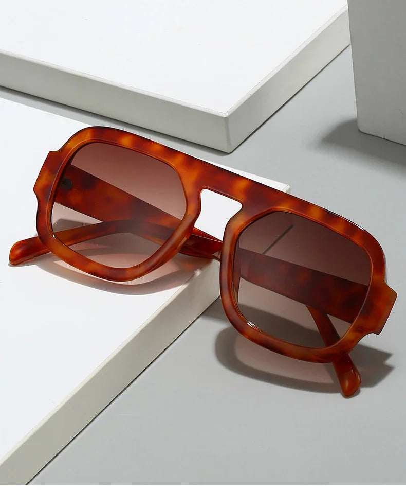 JNPCXI Lunettes de soleil carrées rétro pour femmes, design de marque tendance, verres dégradés UV400, lunettes de soleil punk pour hommes