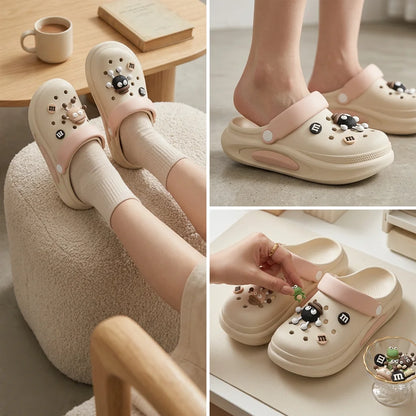 Sabots d’été pour femmes avec jolis charms 3D, sandales de jardin, chaussons de plage légers en EVA souple, chaussures d’extérieur antidérapantes à semelle épaisse et tendance