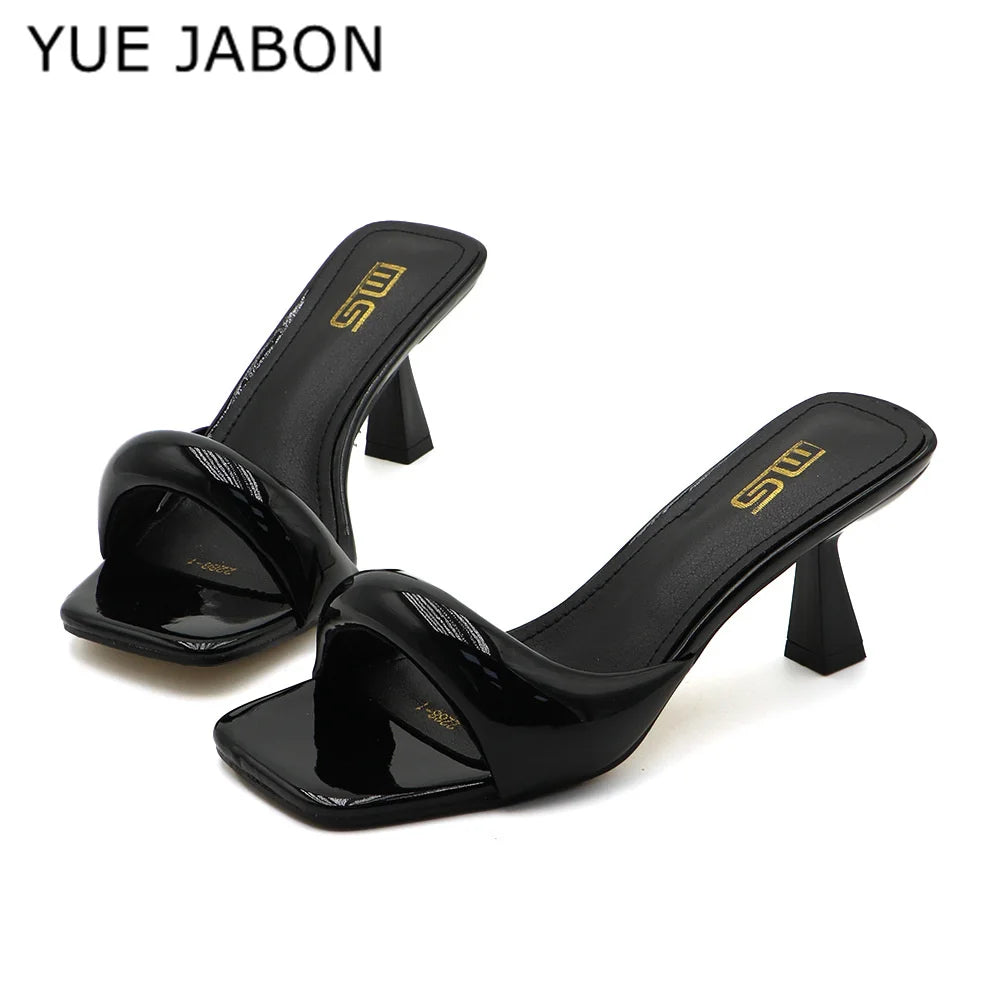 Nouvelles pantoufles pour femmes, sexy, en cuir, à bride arrière, talons aiguilles style romain, élégantes, talon original, bout carré, satinées, à enfiler, chaussures femme Zapatillas