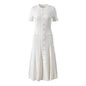 Robe longue élégante en tricot français ajouré, à fils, à simple boutonnage, coupe slim, style vintage à torsades, à boutons, à manches courtes à volants