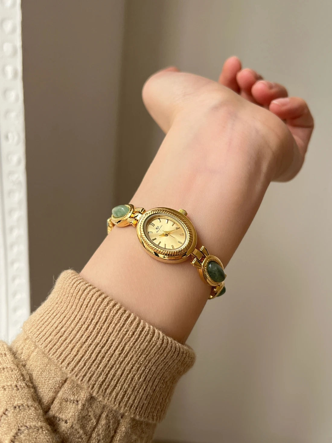 Montres de luxe haut de gamme pour femme, élégante montre-bracelet en quartz avec bijoux verts en jade, cadeau pour femme, montre habillée tendance pour dame