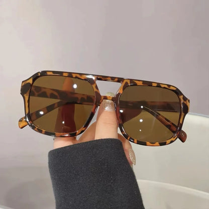 Lunettes de soleil de luxe de marque créateur pour femmes, sexy, rétro style œil de chat, lunettes de soleil vintage noires, accessoires de mode pour dames et lunettes tendance